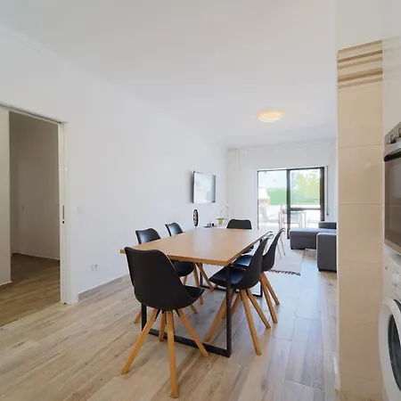 Sky Villas Boas T2- 6 Pax فندق *