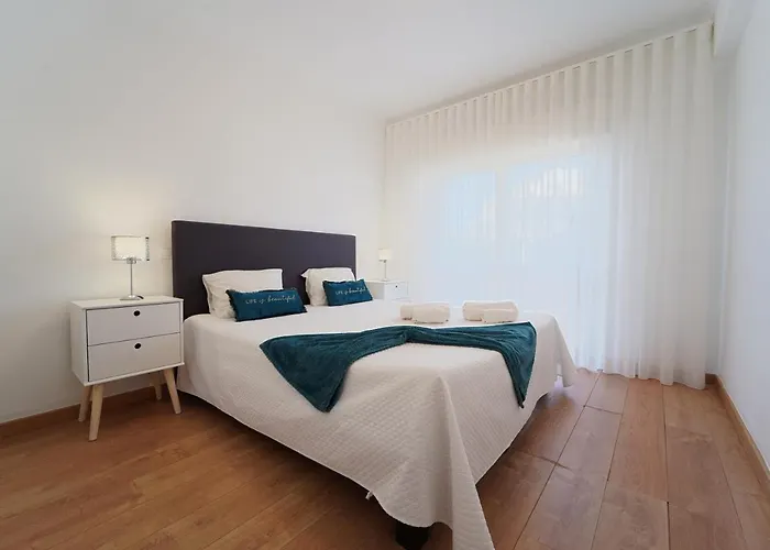 فندق Sky Villas Boas T2- 6 Pax البوفيرا