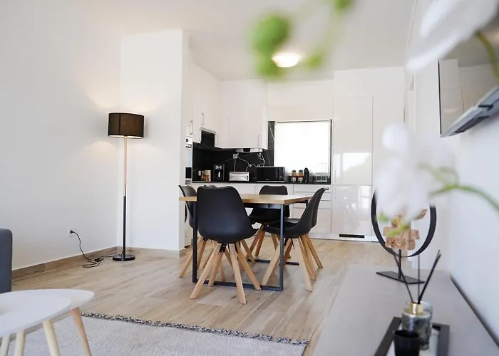 Sky Villas Boas T2- 6 Pax فندق