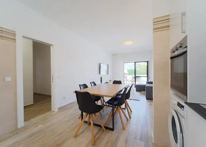 Sky Villas Boas T2- 6 Pax Отель *